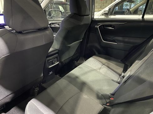 Used 2025 Toyota RAV4 XLE FWD image 5