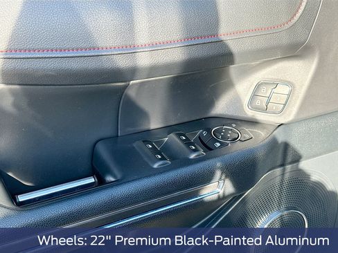 Used 2022 Ford Expedition Limited image 22