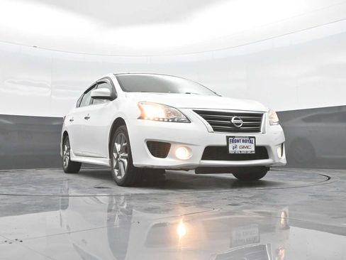Used 2014 Nissan Sentra SR w/ SR Driver Package FWD image 31