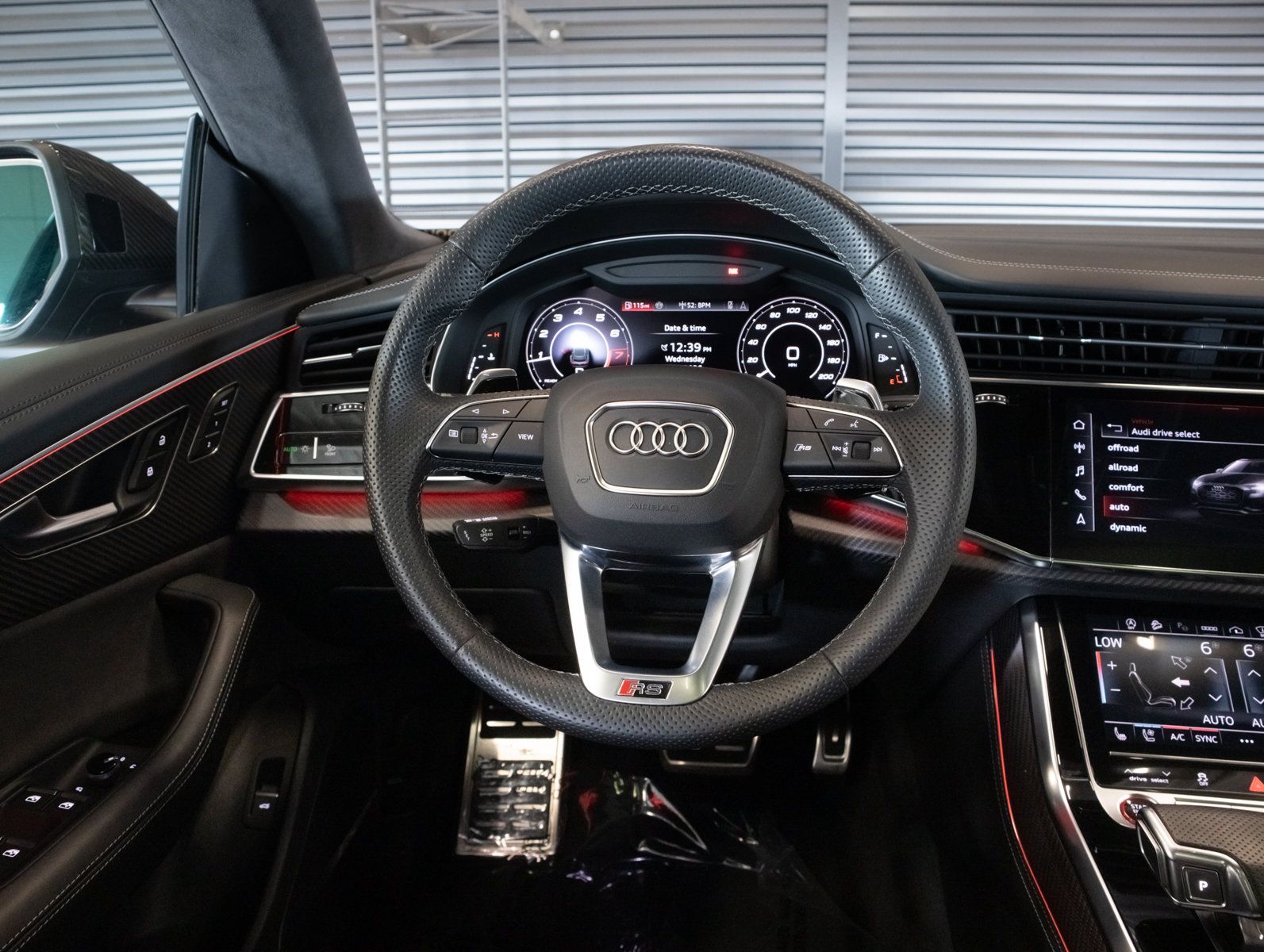 Used 2024 Audi RS Q8 AWD/4WD image 17