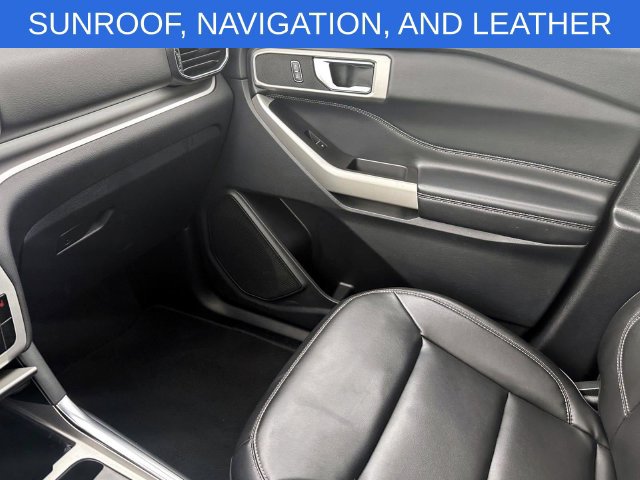 Used 2022 Ford Explorer XLT w/ Equipment Group 202A AWD/4WD image 26