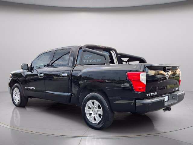 Used 2018 Nissan Titan SV w/ SV Convenience Package AWD/4WD image 6
