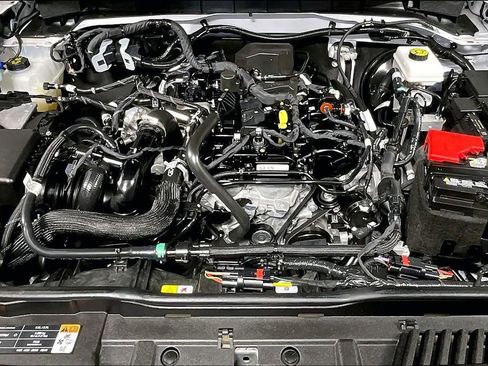 Used 2024 Ford Bronco Outer Banks image 9