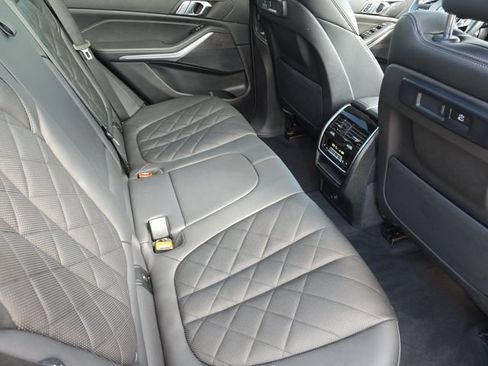 Used 2023 BMW X5 xDrive40i AWD/4WD image 13