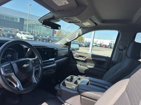 Used 2023 Chevrolet Silverado 1500 LT w/ Protection Package AWD/4WD image 27
