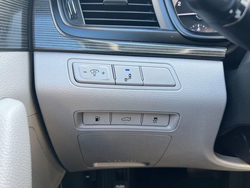 Used 2018 Hyundai Sonata Limited w/ Cargo Package image 17