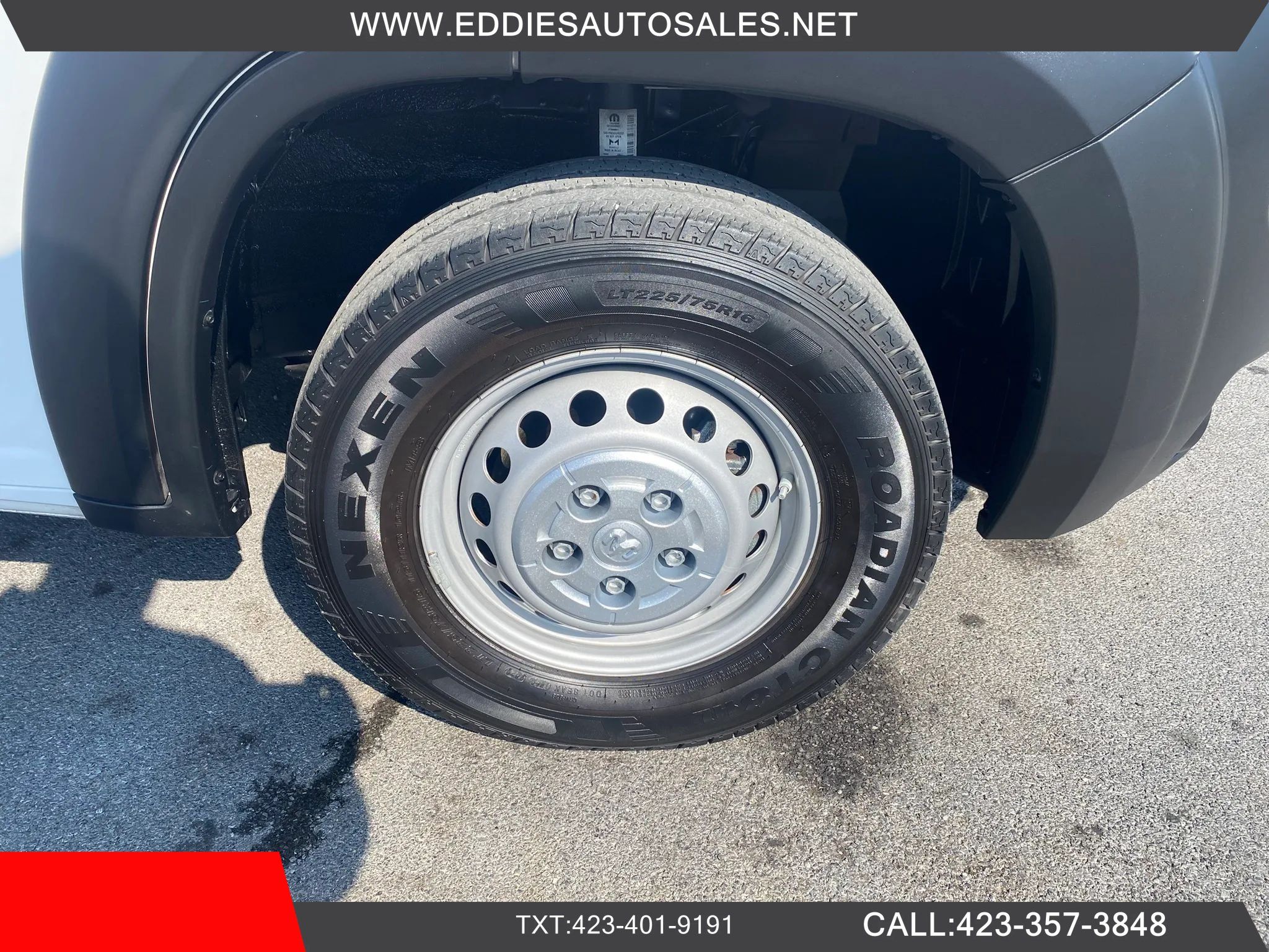 Used 2024 RAM ProMaster 2500 w/ Convenience Group FWD image 25