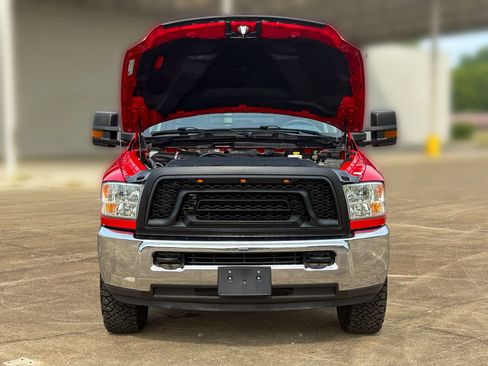 Used 2018 RAM 2500 Tradesman w/ Chrome Appearance Group AWD/4WD image 33