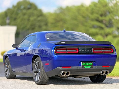 Used 2022 Dodge Challenger R/T w/ Blacktop Package RWD image 9