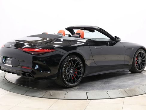 Used 2022 Mercedes-Benz SL 55 AMG 4MATIC w/ AMG Night Package image 4