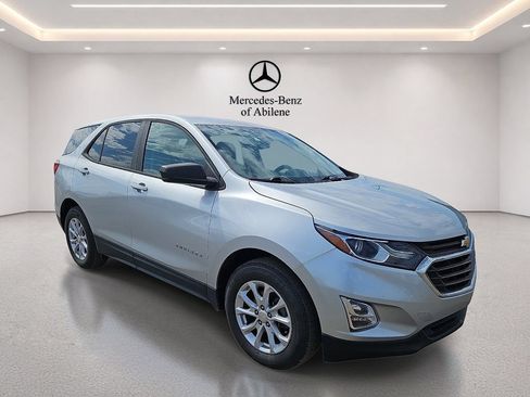 Used 2020 Chevrolet Equinox LS w/ LS Convenience Package FWD image 10