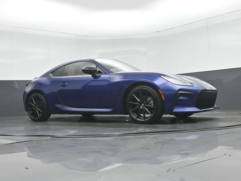 Used 2025 Toyota GR86 Premium RWD image 43