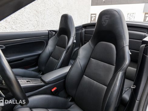 Used 2018 Porsche 911 Turbo image 26