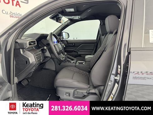 Used 2026 Toyota Tacoma SR5 AWD/4WD image 5