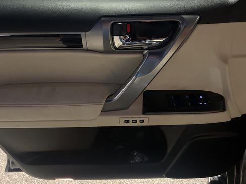 Used 2022 Lexus GX 460 Luxury w/ Sport Design Package image 7