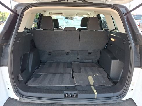 Used 2017 Ford Escape SE FWD image 29