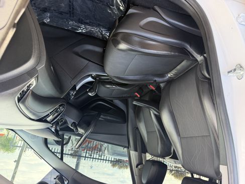 Used 2018 Chevrolet Trax LT w/ Redline Edition FWD image 11