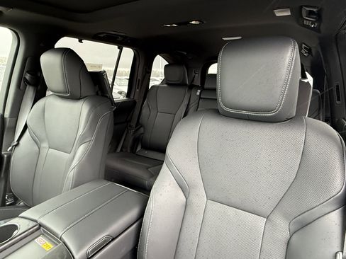 New 2026 Lexus LX 600 4WD w/ Luxury Package image 18