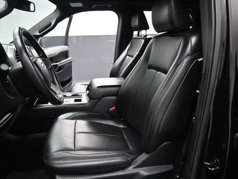 Certified 2021 Ford Expedition XLT RWD image 10