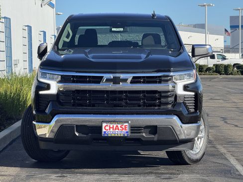 New 2026 Chevrolet Silverado 1500 LT image 2