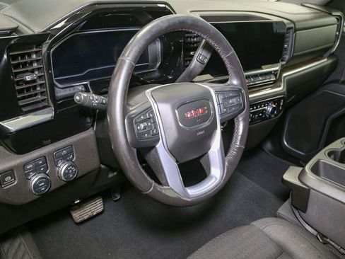 Used 2022 GMC Sierra 1500 Elevation w/ X31 Off-Road Package AWD/4WD image 25