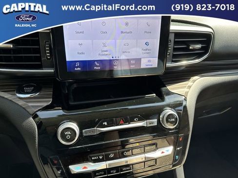 Certified 2022 Ford Explorer Limited w/ Hybrid Equipment Group 310A RWD image 26