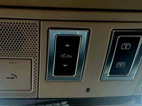 Used 2017 Jaguar XF 35T image 15