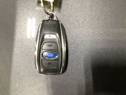 Certified 2021 Subaru Crosstrek 2.0i Premium w/ Moonroof Package image 26