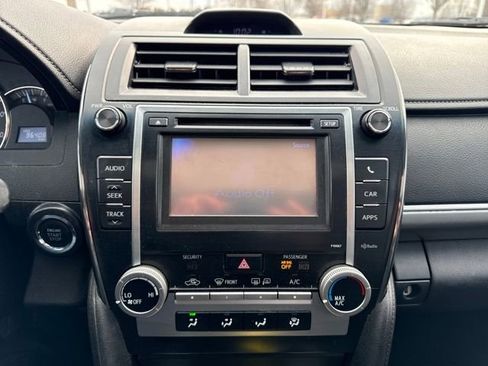 Used 2012 Toyota Camry SE w/ Leather Pkg image 28