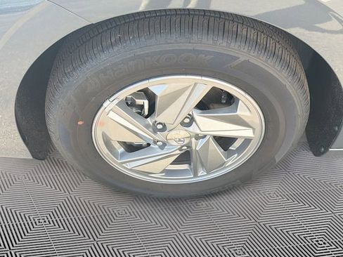 New 2026 Hyundai Elantra SE FWD image 28