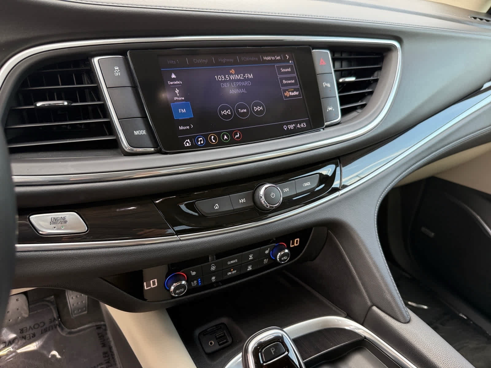 Used 2020 Buick Enclave Premium w/ Sun and Sites Package FWD image 19