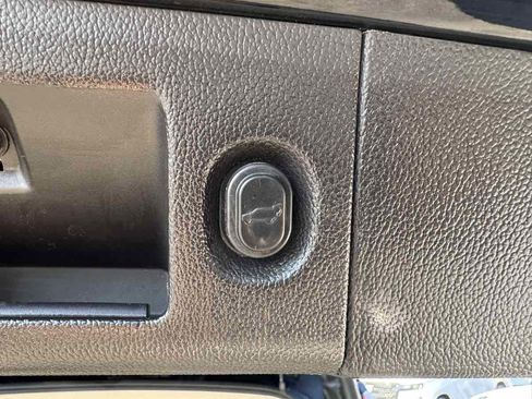 Used 2015 Cadillac Escalade Premium AWD/4WD image 52