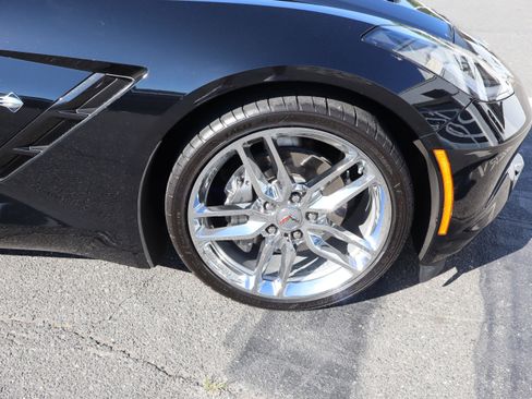 Used 2019 Chevrolet Corvette Stingray Convertible w/ 3LT Preferred Equipment Group RWD image 33