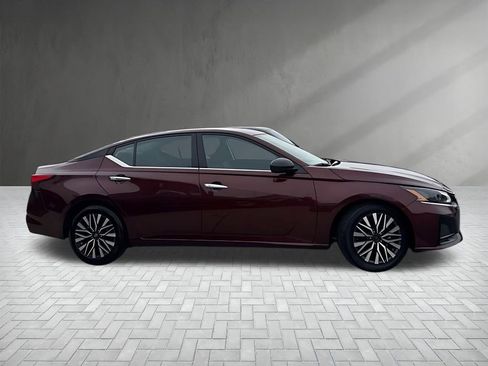 Used 2024 Nissan Altima 2.5 SV image 49
