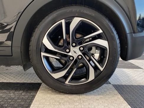 Used 2023 Chevrolet Bolt LT image 10