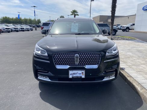 Used 2020 Lincoln Aviator Reserve w/ Equipment Group 202A image 10