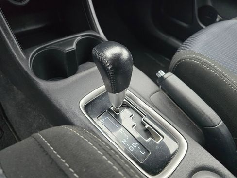 Used 2016 Mitsubishi Outlander ES image 25