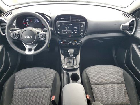 Used 2022 Kia Soul LX image 24