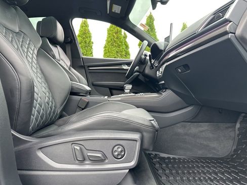 Used 2023 Audi SQ5 Prestige w/ Prestige Package image 36