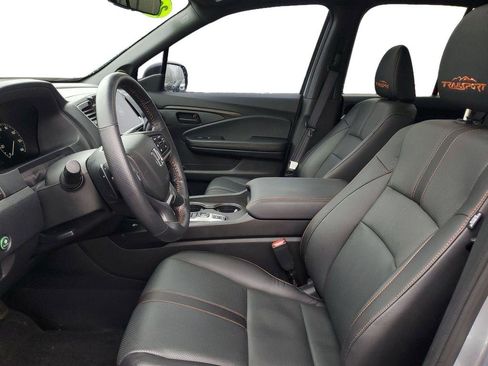 Used 2025 Honda Ridgeline TrailSport image 7