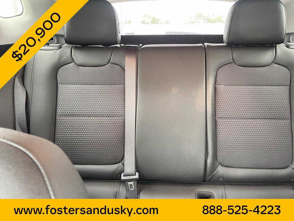 Used 2024 Chevrolet Trax LT w/ Sunroof Package FWD image 12