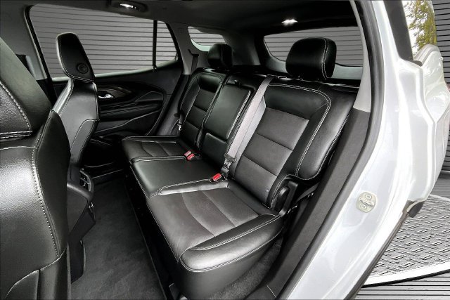 Used 2023 GMC Terrain SLT w/ Tech Package AWD/4WD image 22