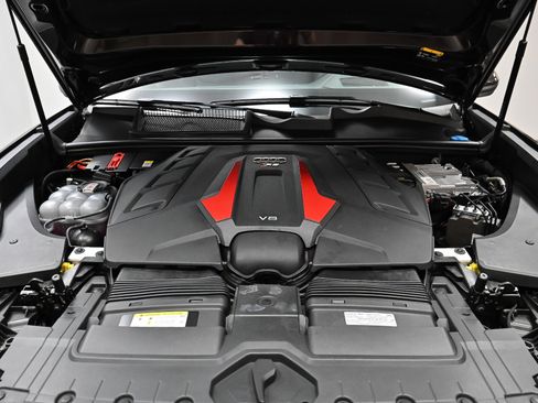 Used 2021 Audi RS Q8 w/ Carbon Optic Package image 45