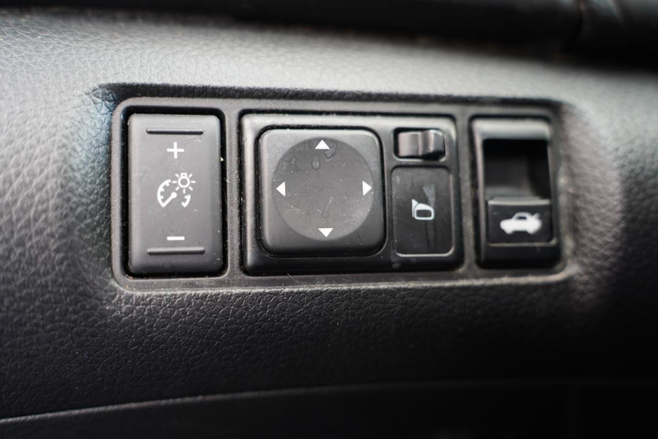 Used 2019 Nissan Sentra S FWD image 12