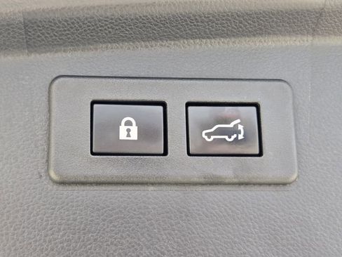 Used 2022 Subaru Outback Premium image 14