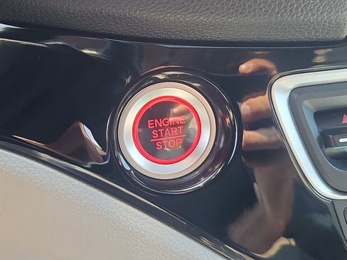 Used 2019 Honda Pilot Touring image 25