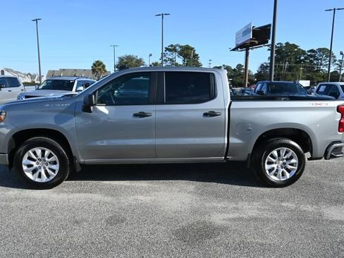 Used 2025 Chevrolet Silverado 1500 Custom image 2