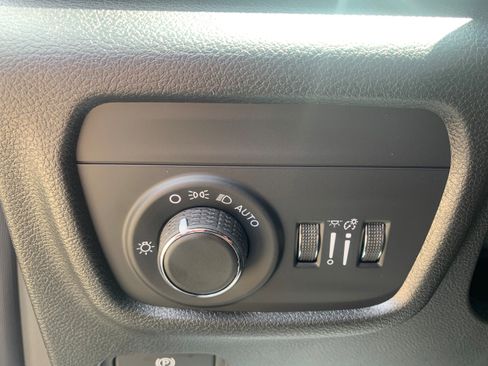 New 2025 Jeep Grand Cherokee L Laredo w/ Luxury Tech Group I image 29