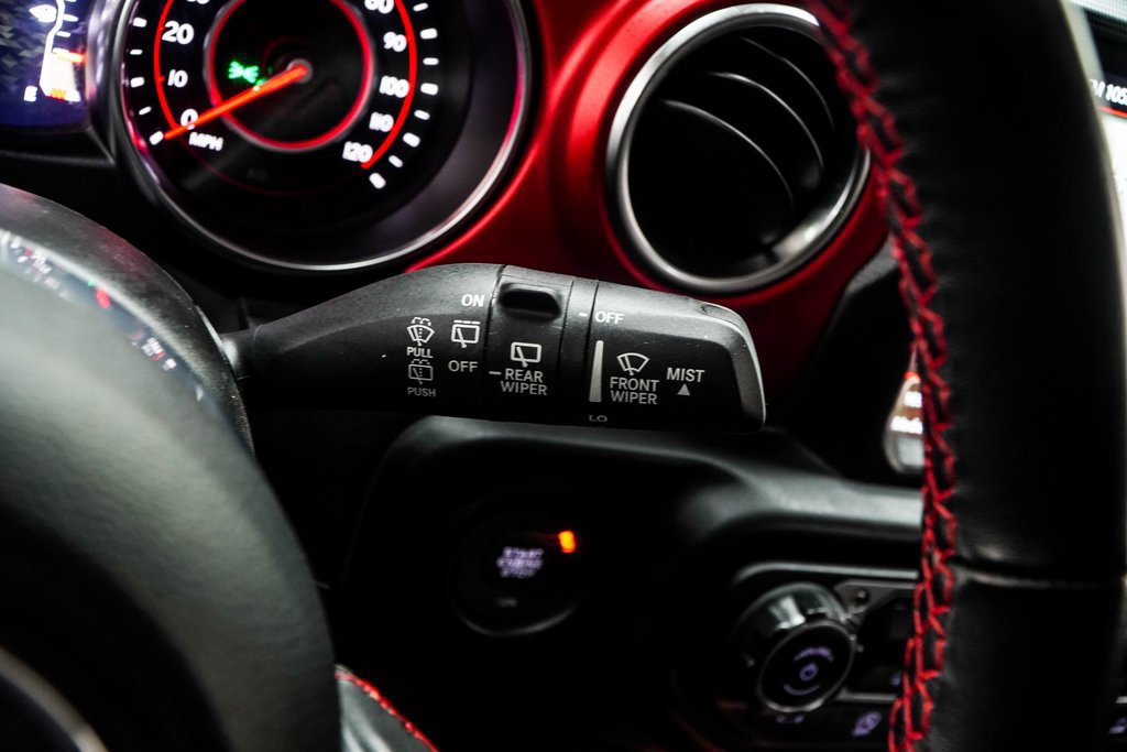Used 2022 Jeep Wrangler Unlimited Rubicon AWD/4WD image 37