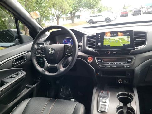 Certified 2022 Honda Passport TrailSport image 17